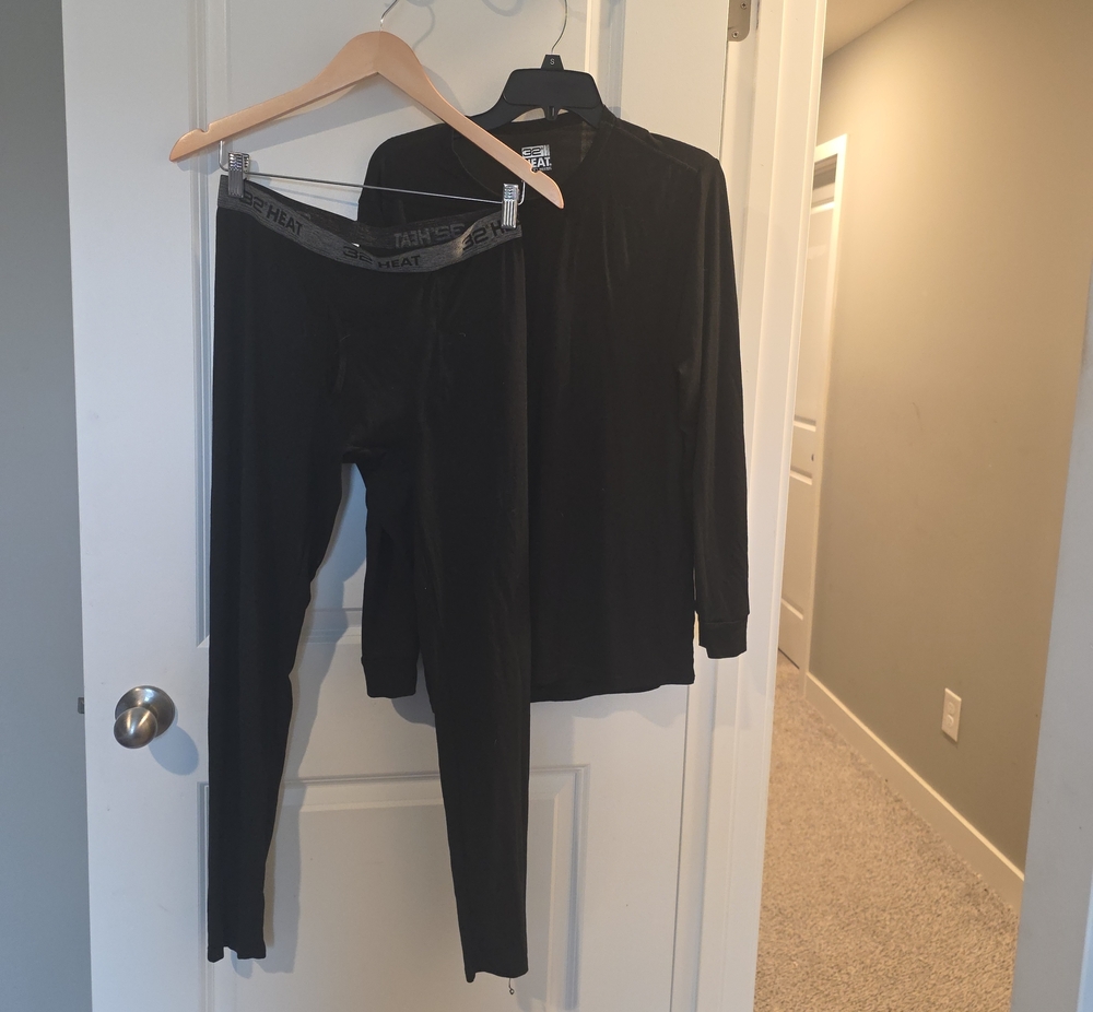 32 Degrees Black Thermal Leggings and Top Set